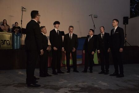 Oktet Sotočje v atriju